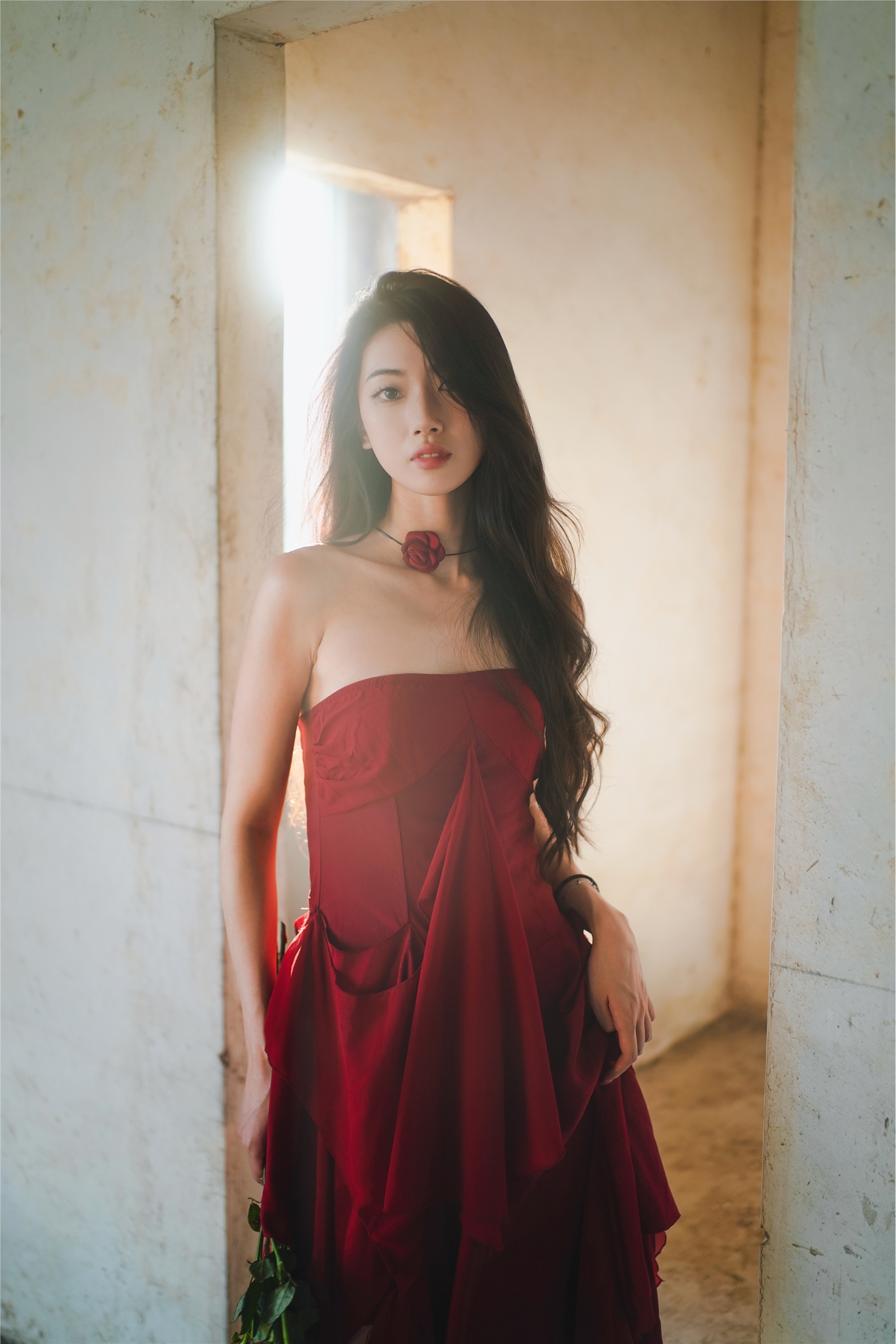 YITUYU艺图语 2025.01.15 魅力火玫瑰，少女璀璨之光 Liya